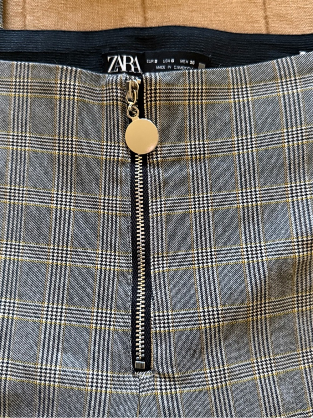 Pants - Picture 2 of 4